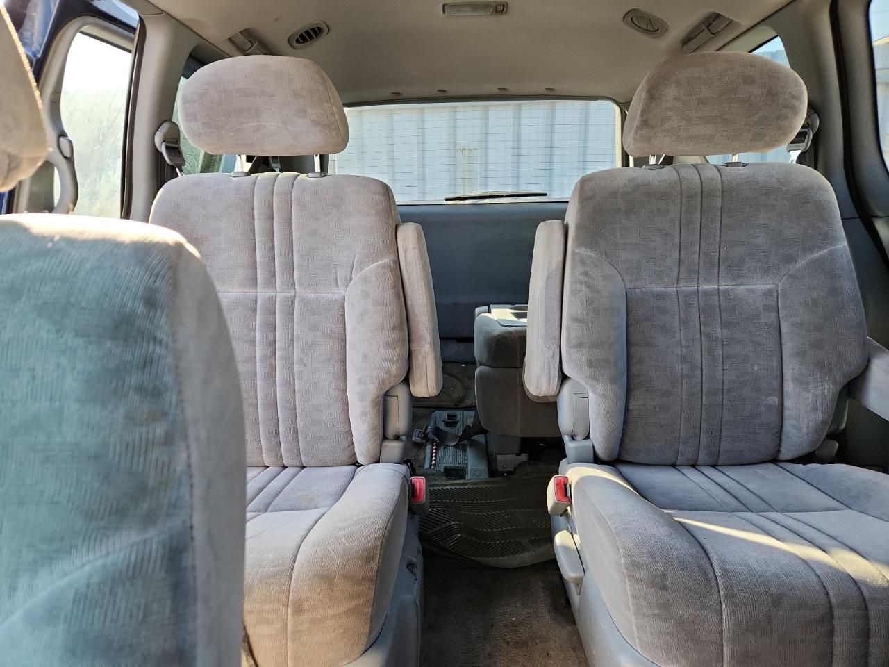 2002 Toyota Sienna Le VIN: 4T3ZF13C82U462080 Lot: 91605115