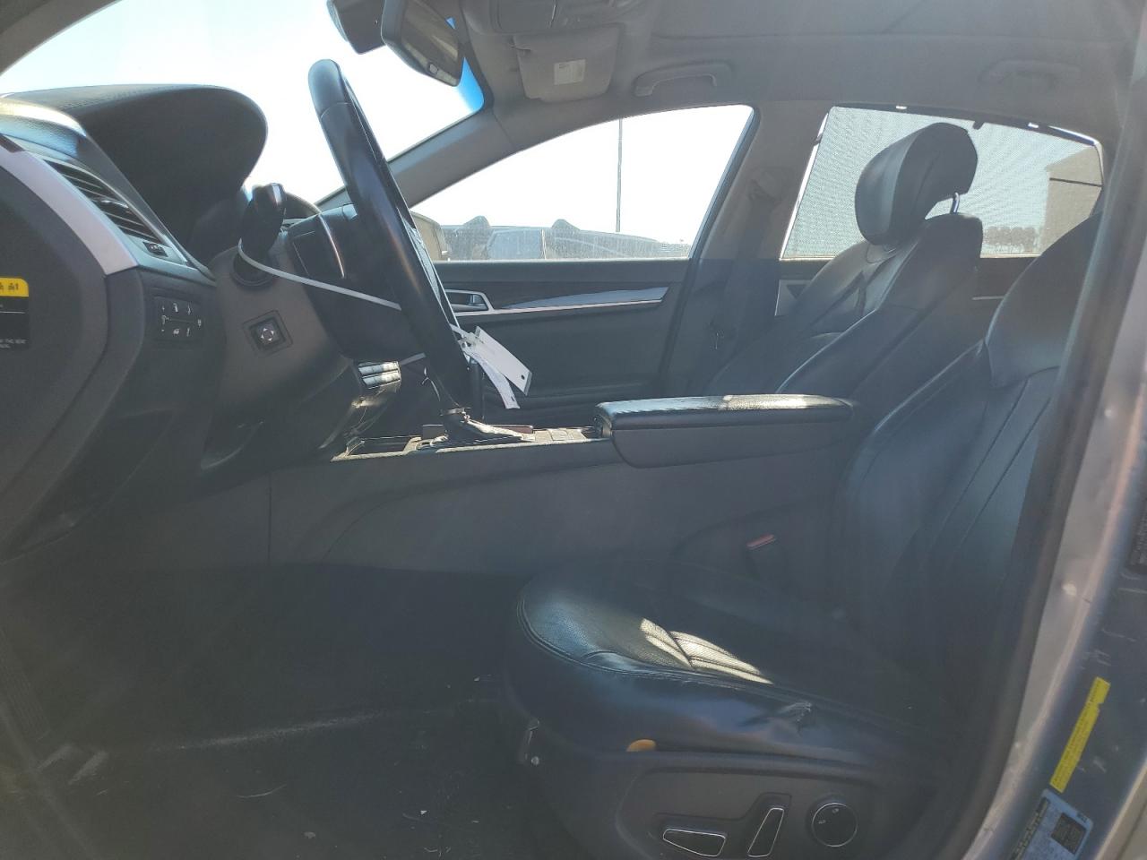 2015 Hyundai Genesis 3.8L VIN: KMHGN4JE1FU015461 Lot: 91620445