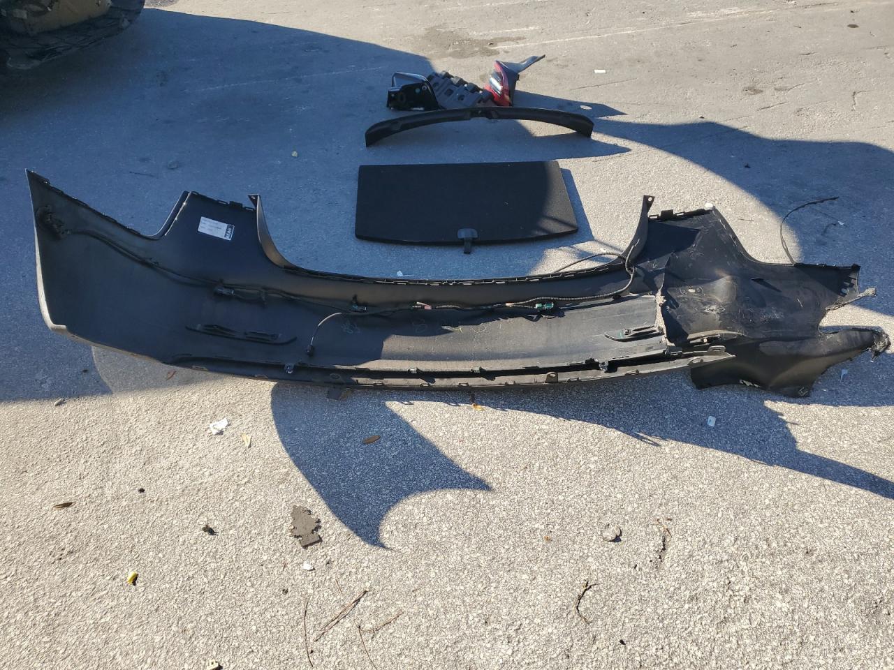 2018 Tesla Model 3 VIN: 5YJ3E1EB2JF070620 Lot: 92809315