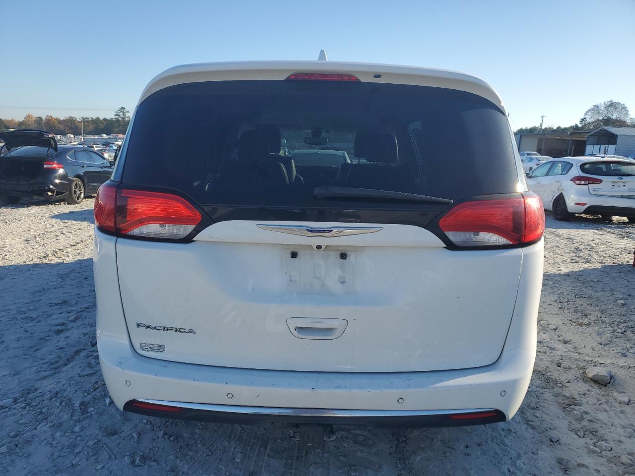 2018 Chrysler Pacifica Touring L VIN: 2C4RC1BGXJR246527 Lot: 92611645