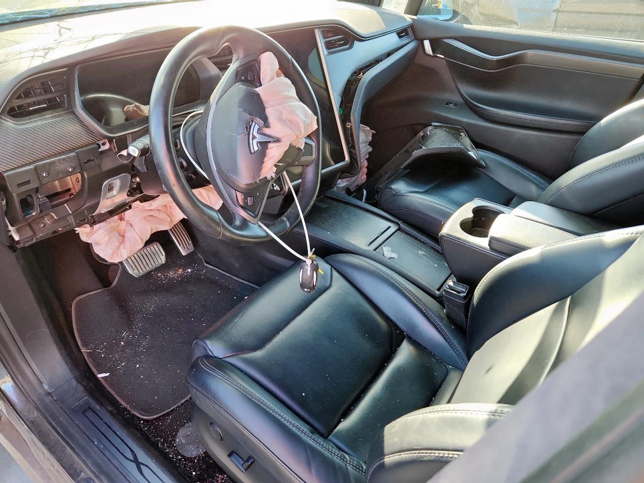 2018 Tesla Model X VIN: 5YJXCAE20JF112872 Lot: 92378865