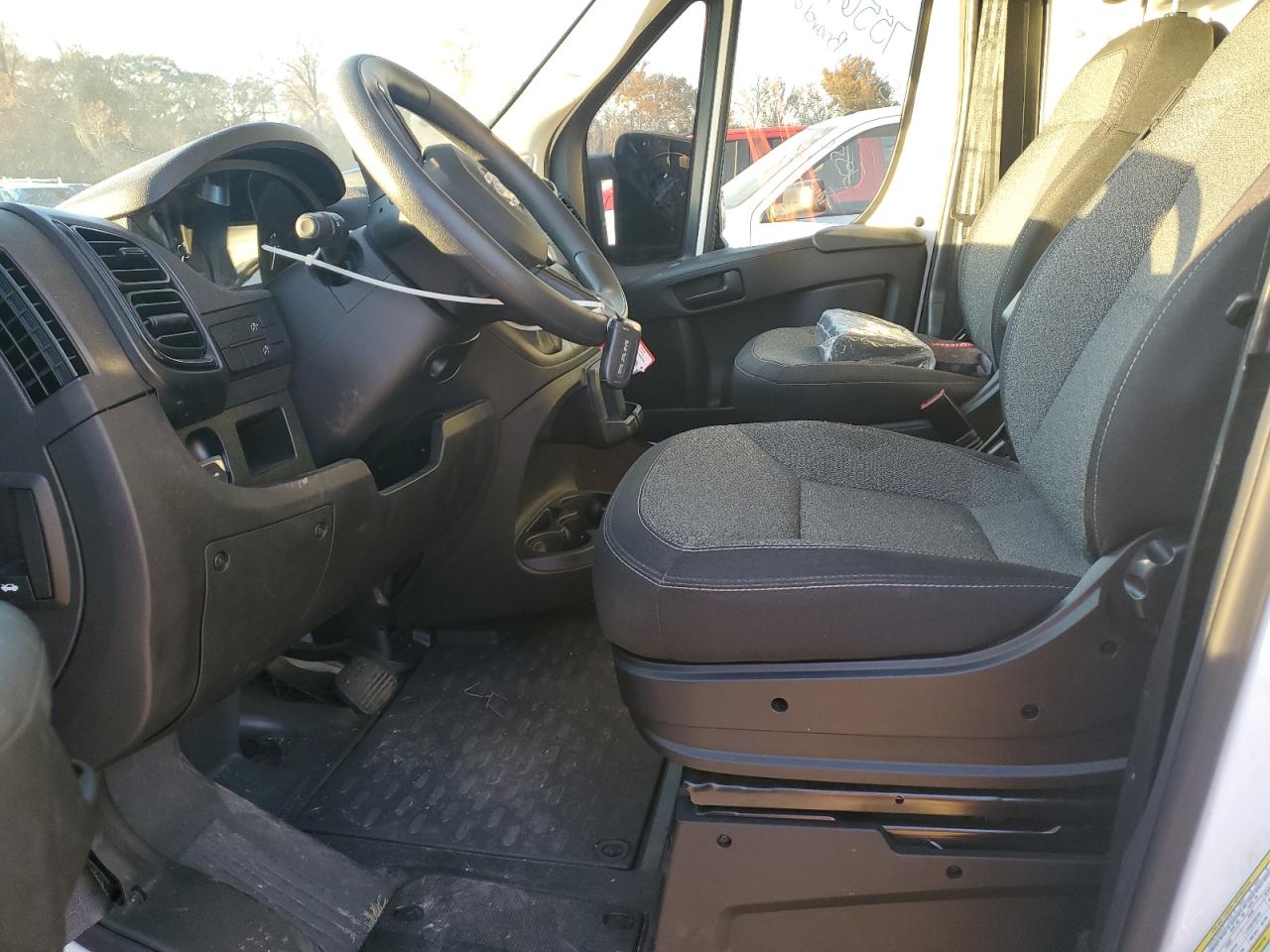 2023 Ram Promaster Utility / Service Van VIN: 3C6LRVCG8PE549575 Lot: 82489015