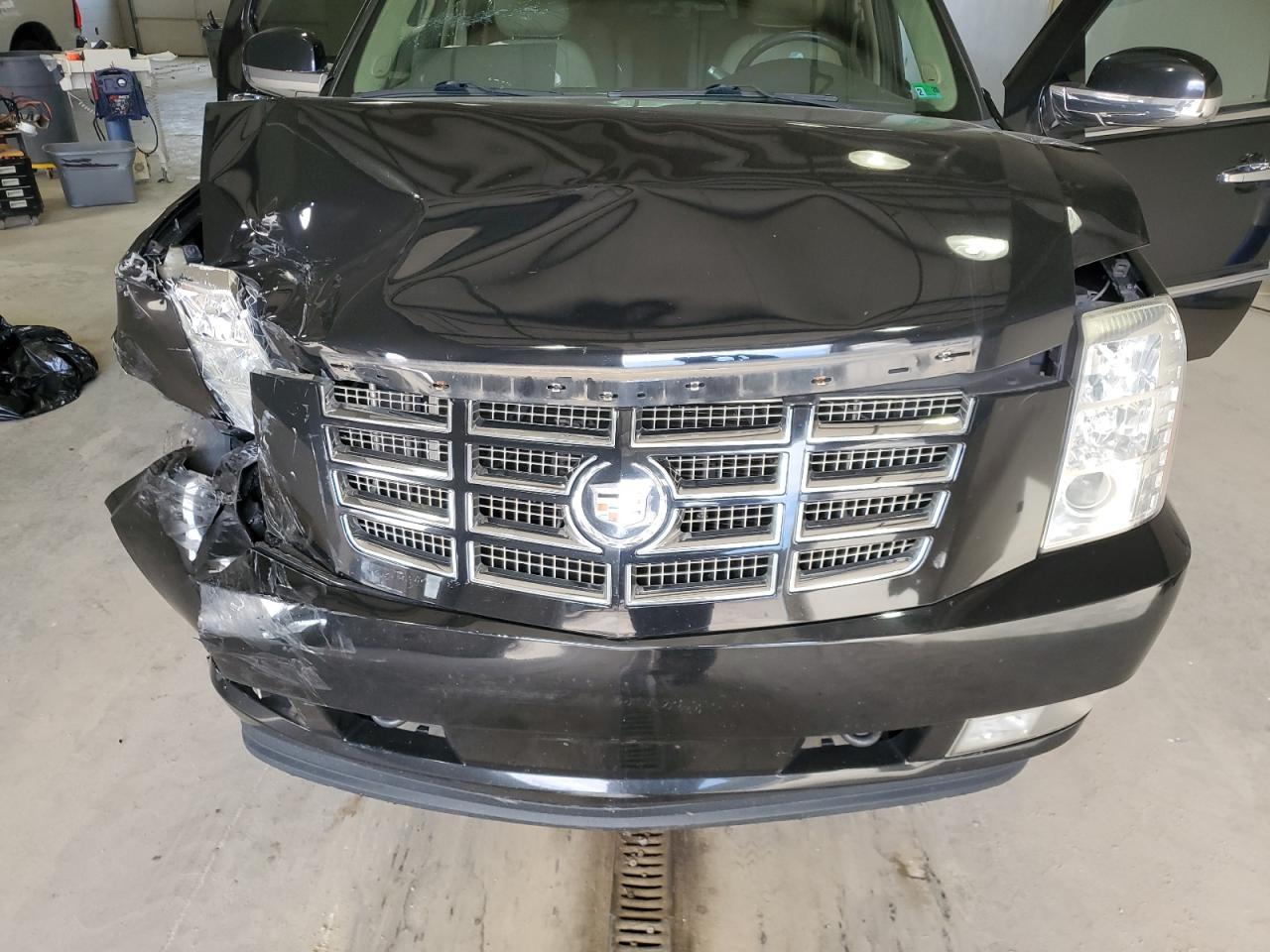 2012 Cadillac Escalade Luxury VIN: 1GYS4BEF2CR318864 Lot: 91365895