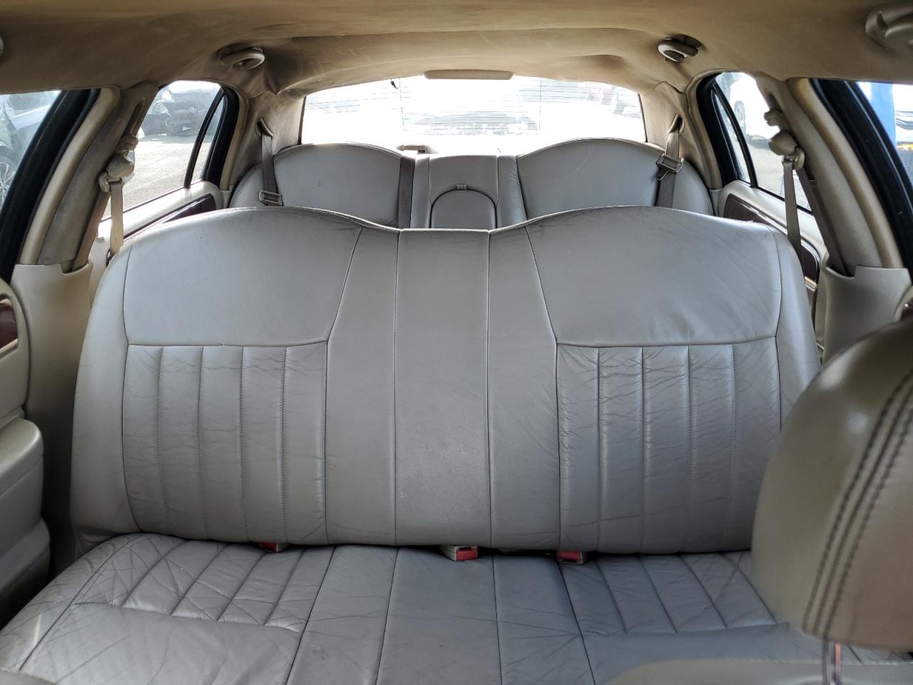 2006 Lincoln Town Car Executive VIN: 1L1FM88W46Y636160 Lot: 91742945