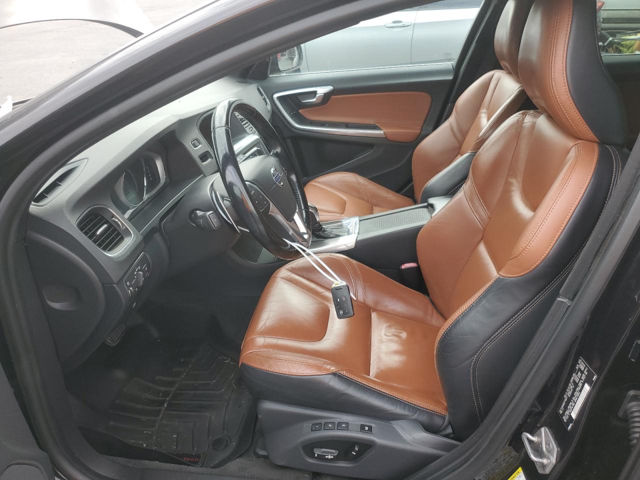 2015 Volvo V60 Premier VIN: YV126MEB3F1186073 Lot: 93159405