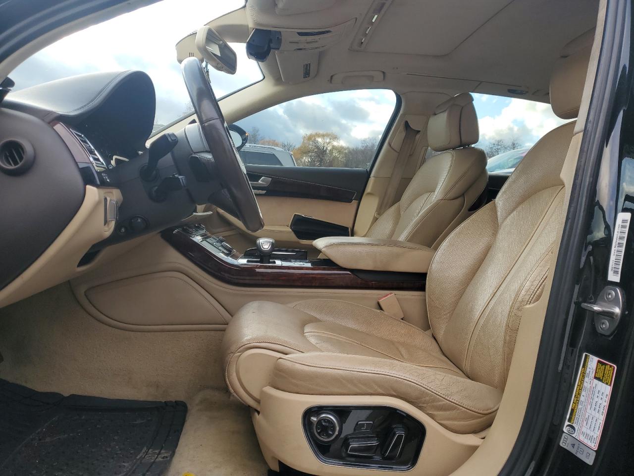 2013 Audi A8 L Quattro VIN: WAUR2AFDXDN015418 Lot: 90934315