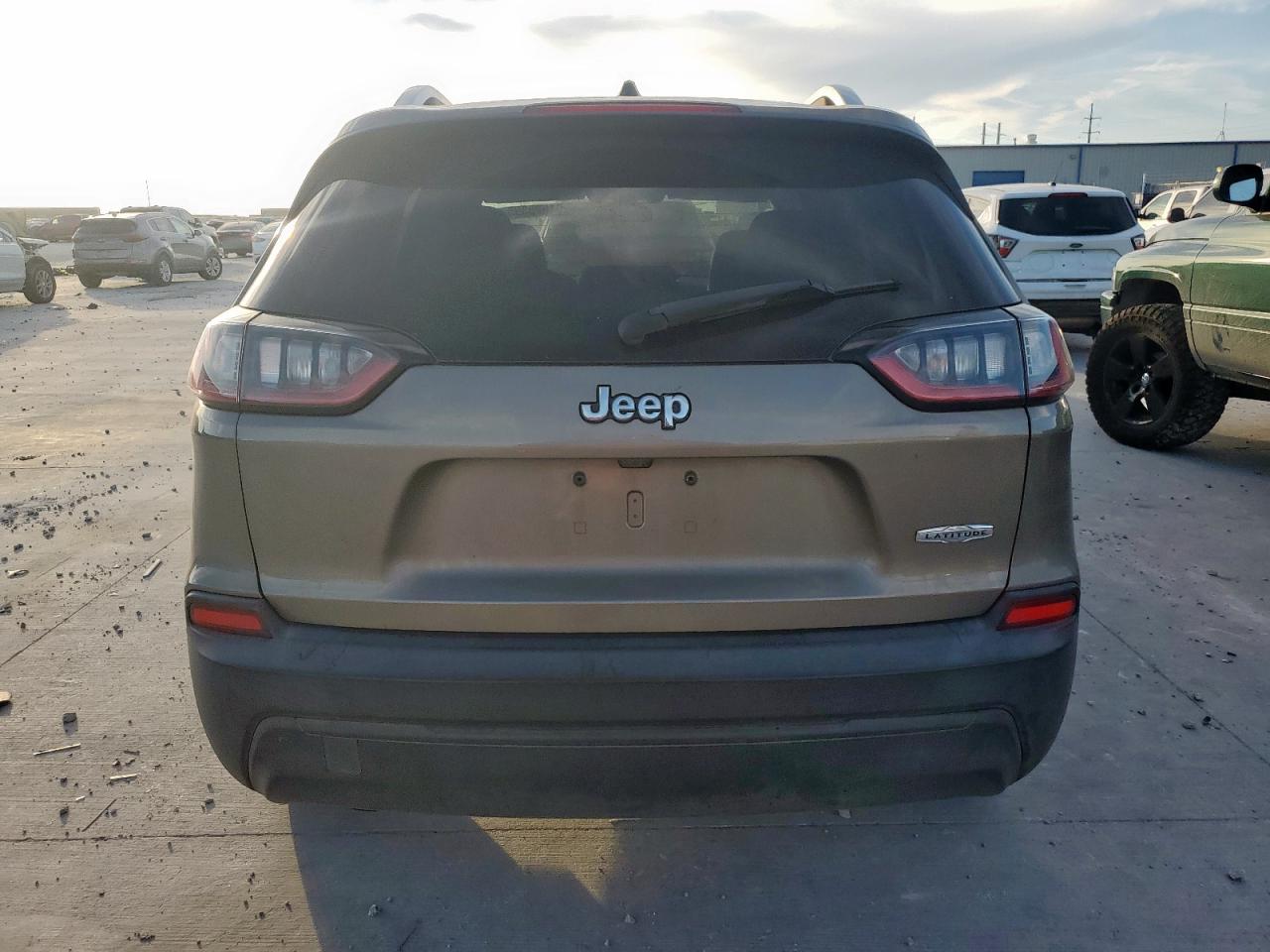 2019 Jeep Cherokee Latitude VIN: 1C4PJLCB0KD264390 Lot: 91625395