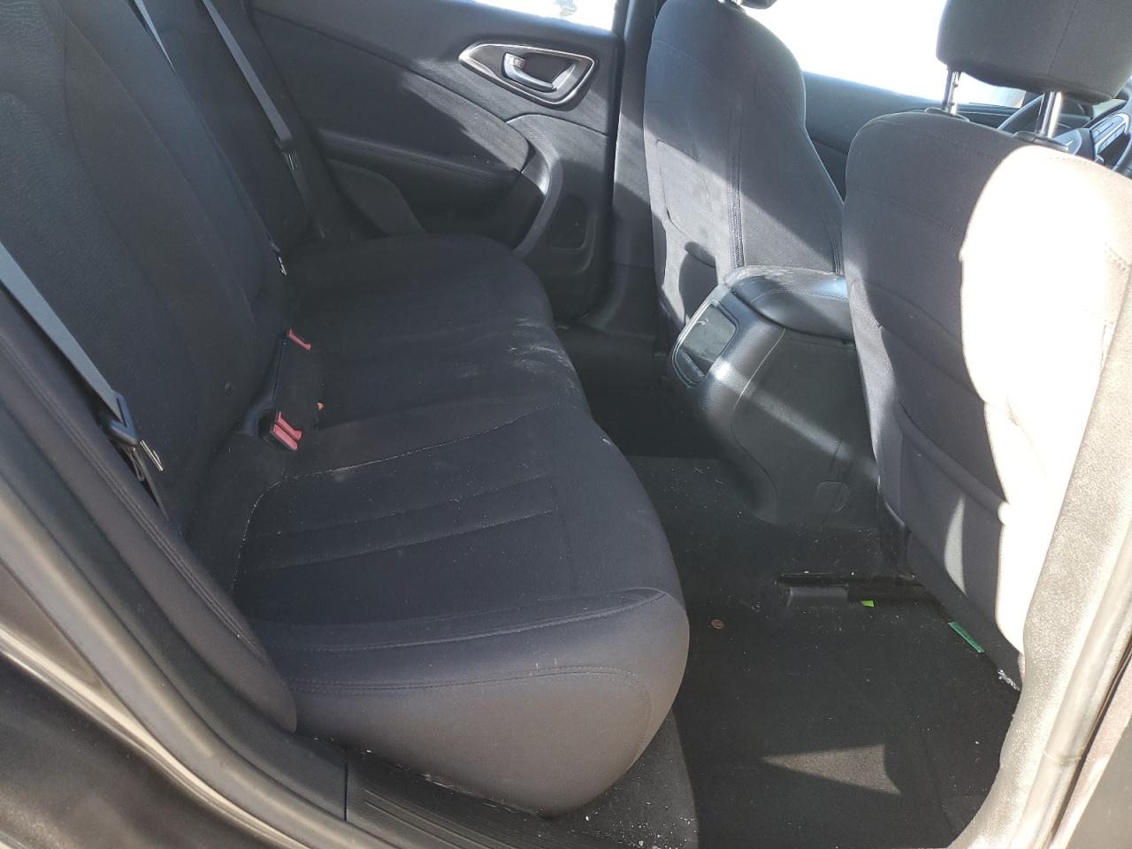 2015 Chrysler 200 Limited VIN: 1C3CCCAB8FN652015 Lot: 91678665