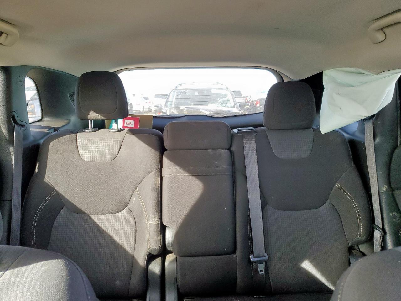 2016 Jeep Cherokee Latitude VIN: 1C4PJLCB8GW319955 Lot: 93243035