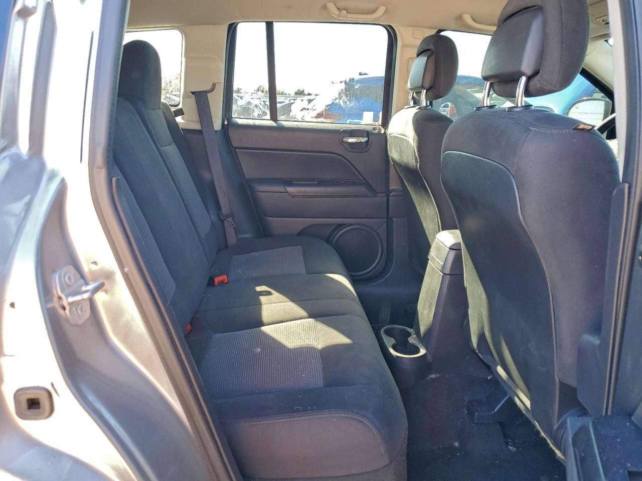 2016 Jeep Compass Sport VIN: 1C4NJCBA4GD554042 Lot: 92157905