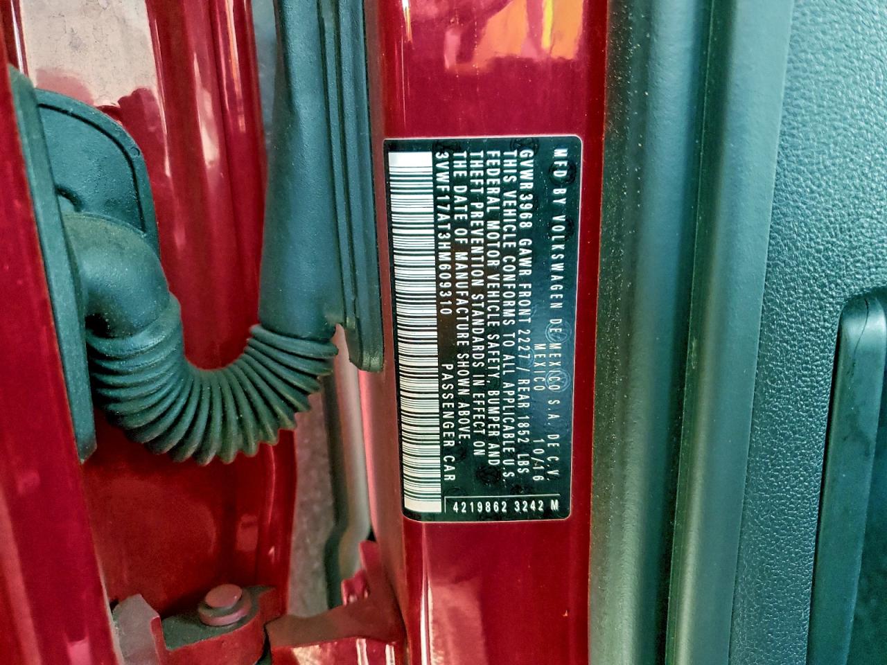 2017 Volkswagen Beetle 1.8T VIN: 3VWF17AT3HM609310 Lot: 93336705