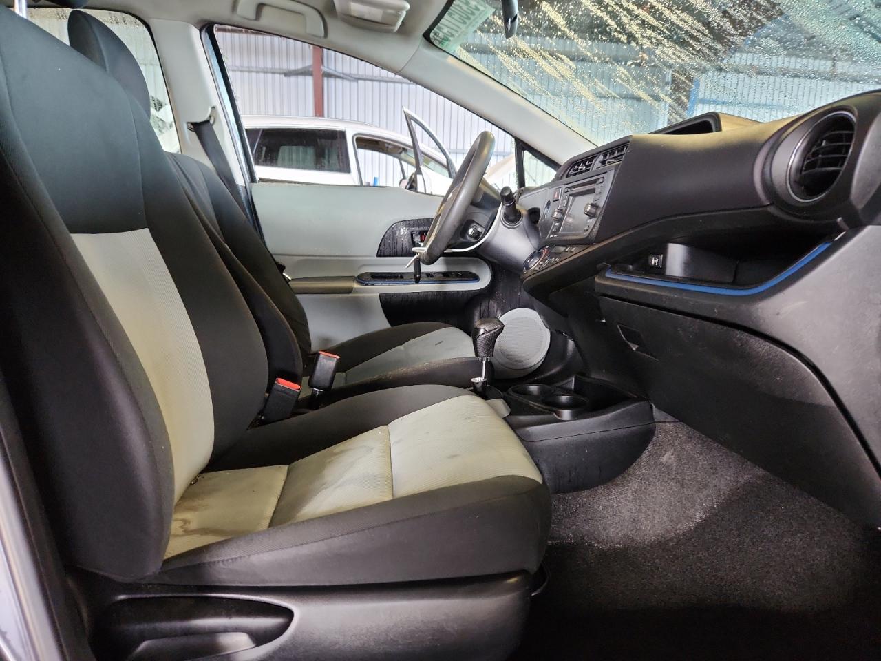 2013 Toyota Prius C VIN: JTDKDTB33D1053359 Lot: 93051755