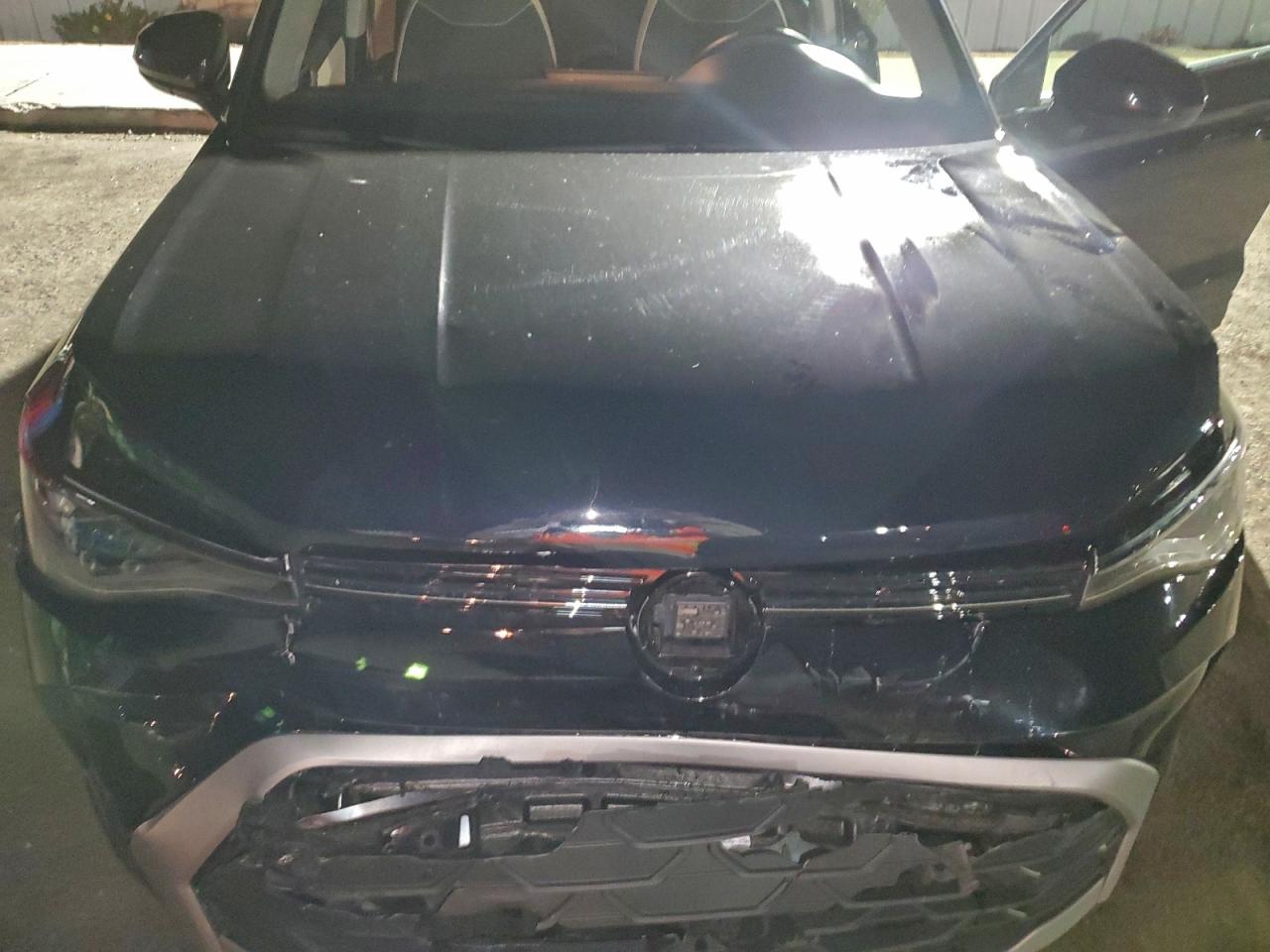 2025 Volkswagen Taos Se VIN: 011782 Lot: 94814775