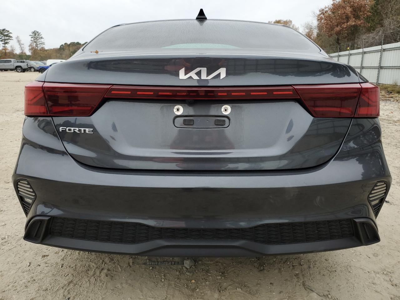 2023 Kia Forte Lx VIN: 3KPF24AD9PE556998 Lot: 92371035