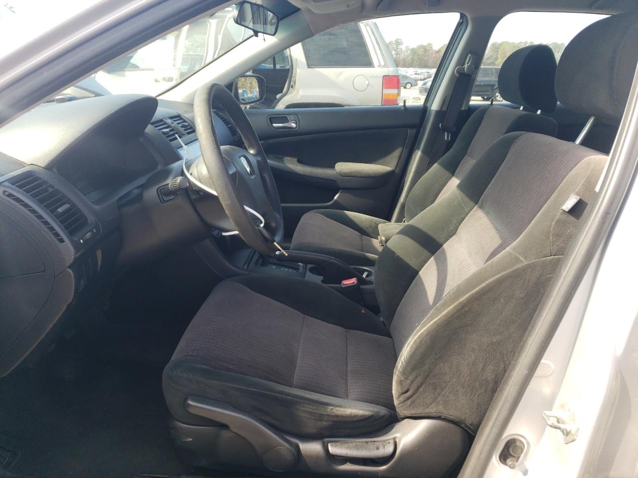 2004 Honda Accord Lx VIN: 1HGCM56404A100187 Lot: 92123185