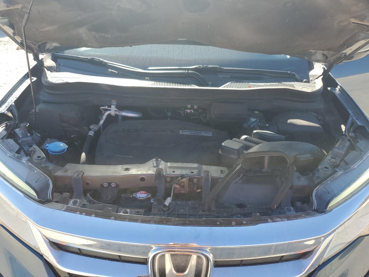 2019 Honda Pilot Touring VIN: 5FNYF5H61KB012220 Lot: 92583865