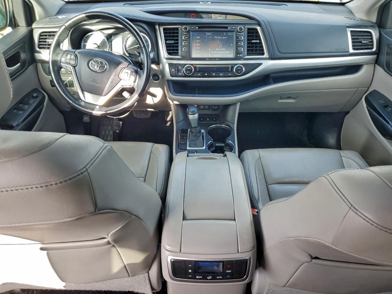 2018 Toyota Highlander Se VIN: 5TDJZRFHXJS806678 Lot: 93885065