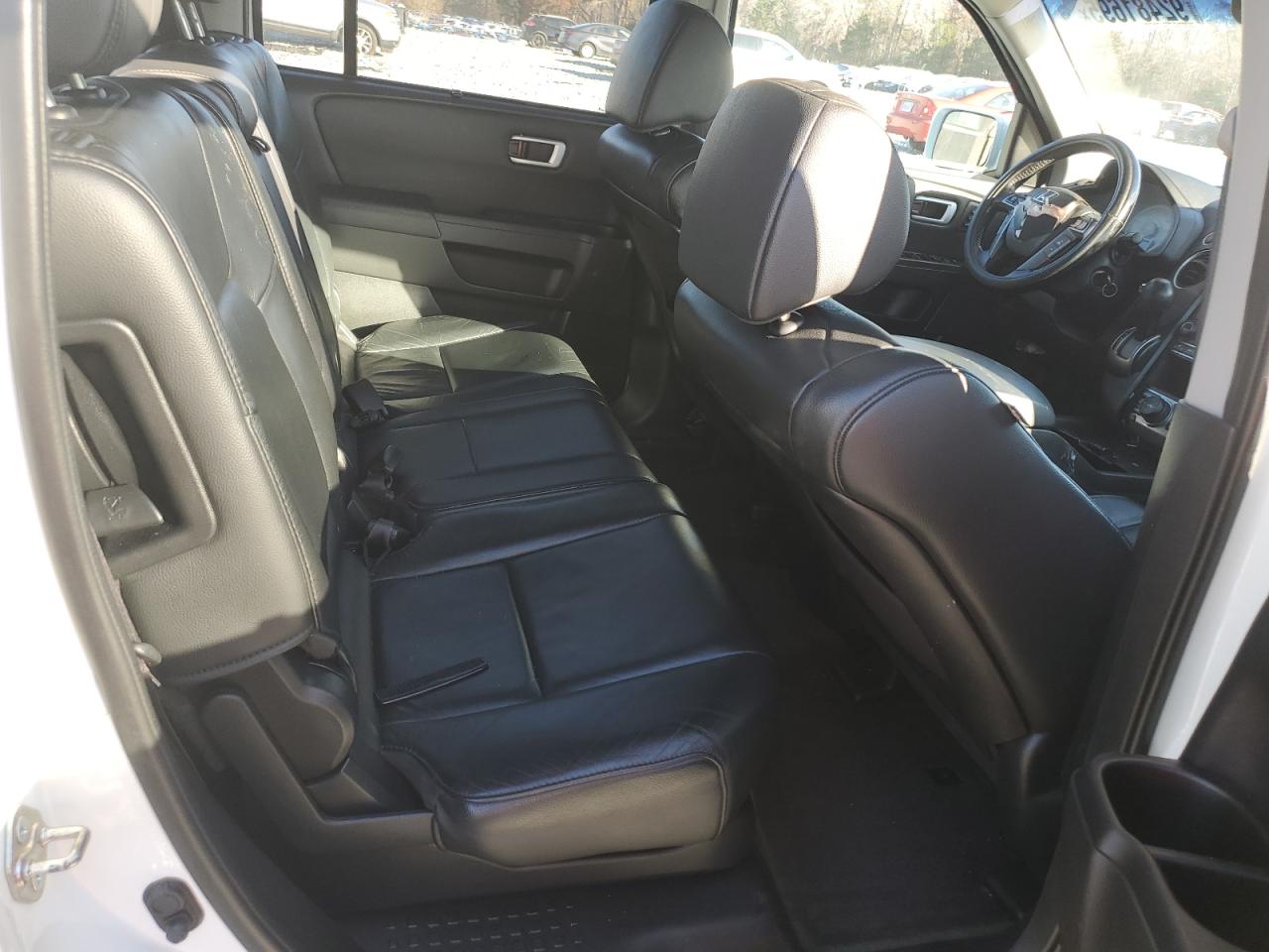 2015 Honda Pilot Touring VIN: 5FNYF4H93FB038005 Lot: 92481695