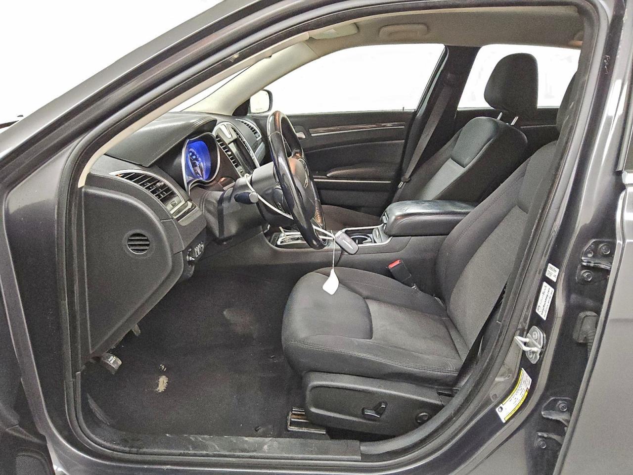 2019 Chrysler 300 Touring VIN: 2C3CCAAG0KH590547 Lot: 94033065