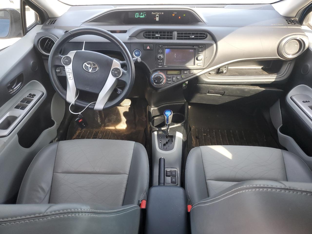 2013 Toyota Prius C VIN: JTDKDTB33D1046198 Lot: 91765435