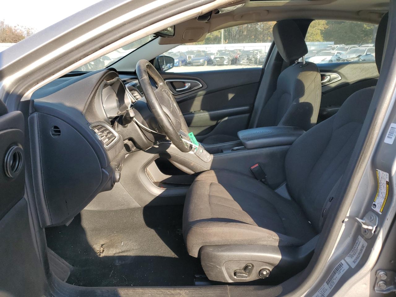 2015 Chrysler 200 Limited VIN: 1C3CCCAB0FN718413 Lot: 92949615