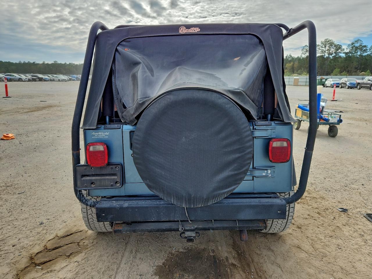 1998 Jeep Wrangler / Tj Sport VIN: 1J4FY19S2WP780266 Lot: 93377045