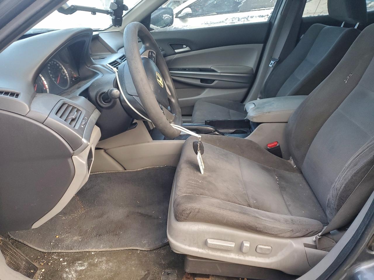 2010 Honda Accord Ex VIN: 1HGCP2F73AA806646 Lot: 90680485