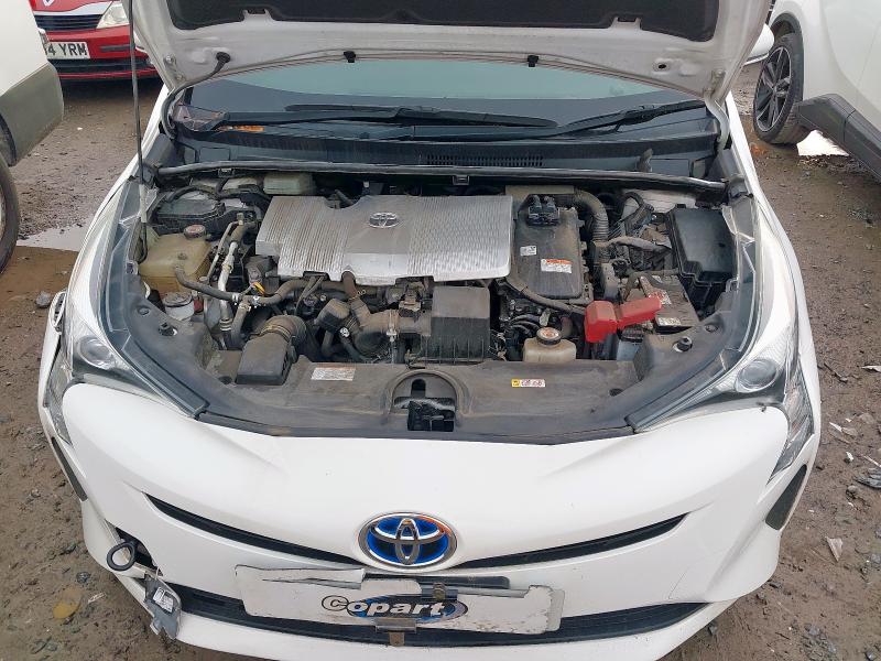 2018 TOYOTA PRIUS HYBRID 