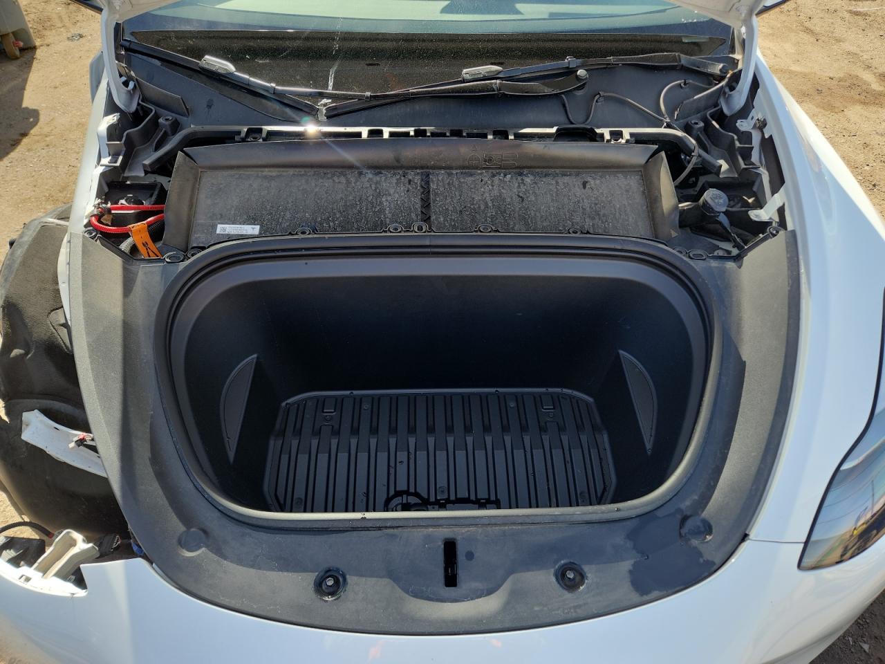 2025 Tesla Model Y VIN: 7SAYGDED0SF245700 Lot: 92506415