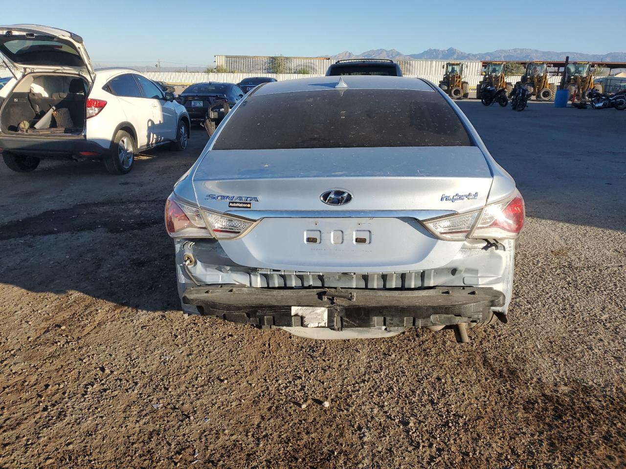 2013 Hyundai Sonata Hybrid VIN: KMHEC4A40DA088520 Lot: 92943705