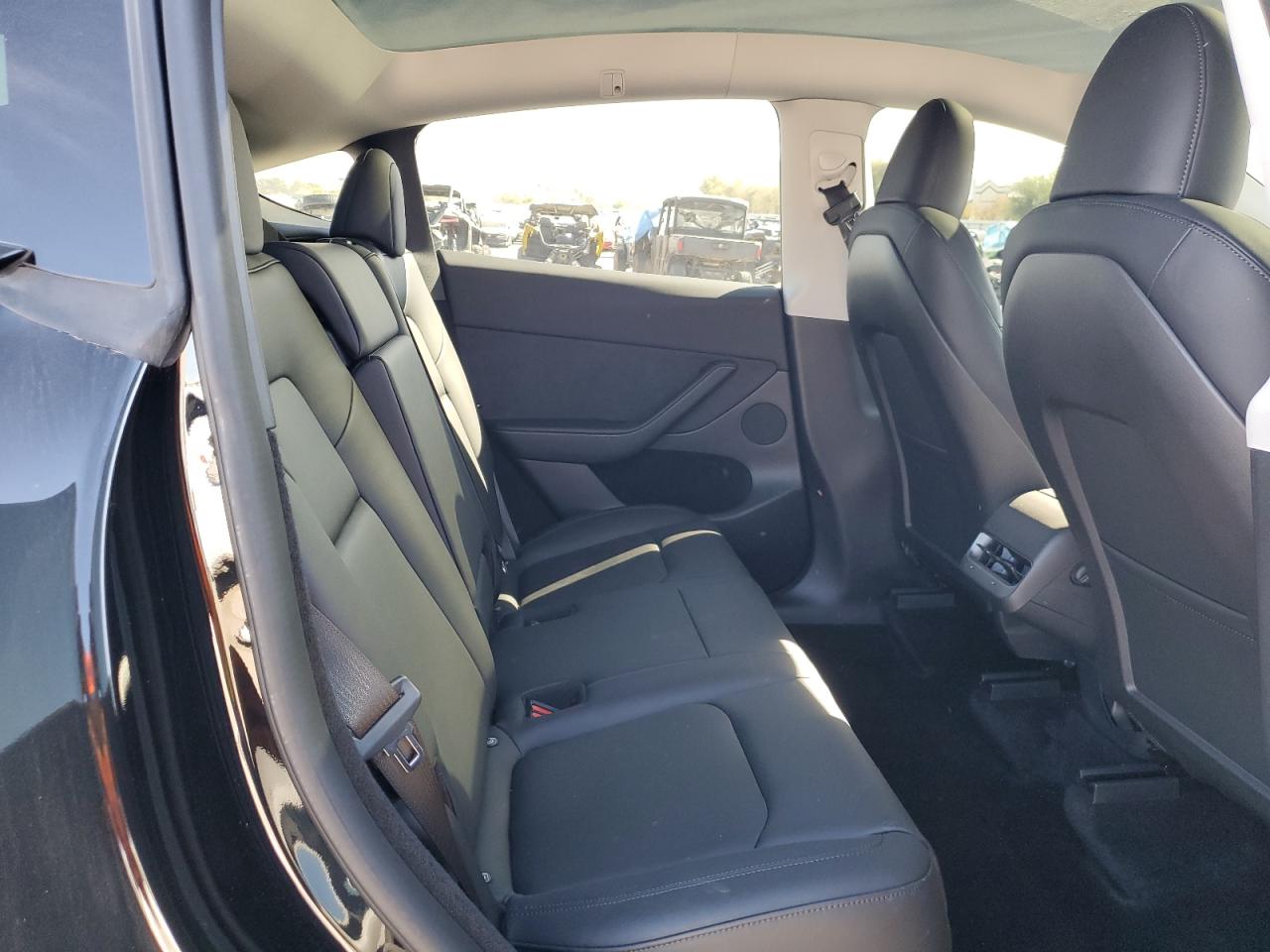 2023 Tesla Model Y VIN: 7SAYGDEE9PA028157 Lot: 90890305