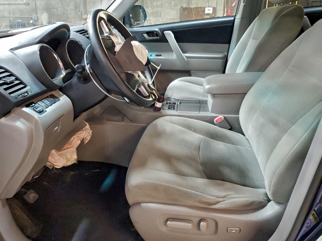 2011 Toyota Highlander Base VIN: 5TDBK3EH3BS083328 Lot: 93815515