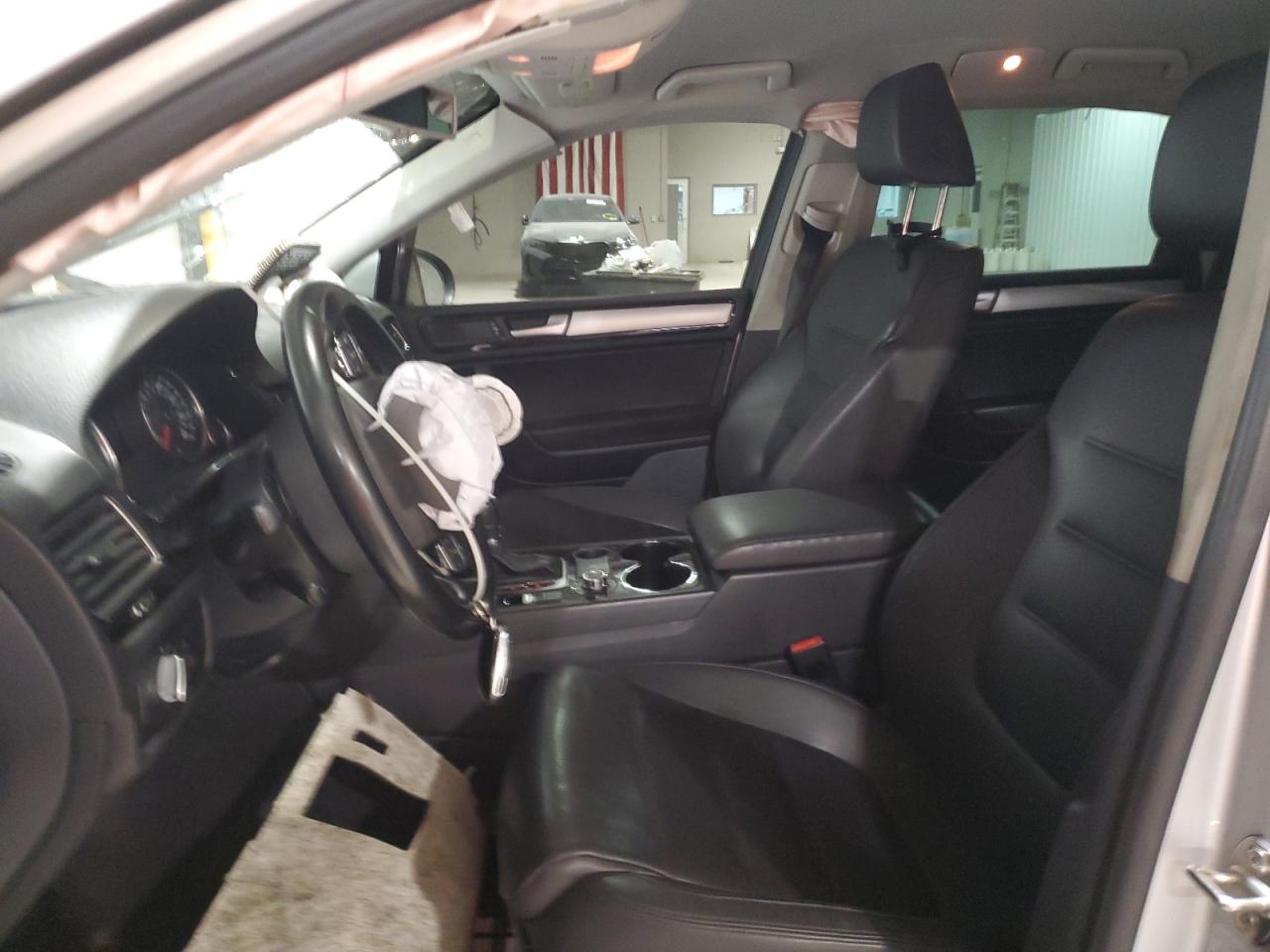 2014 Volkswagen Touareg V6 VIN: WVGEF9BP5ED009176 Lot: 93203285