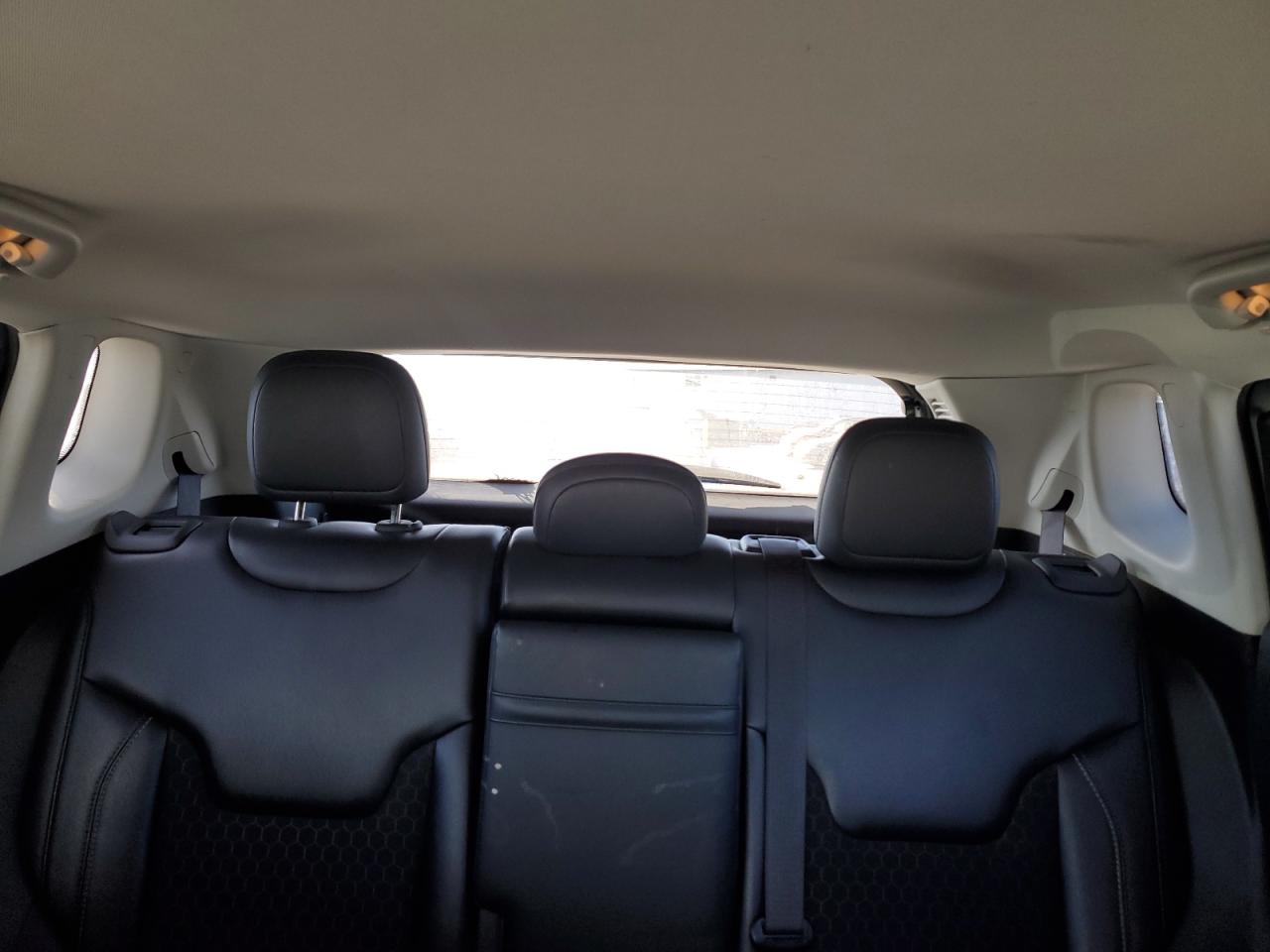 2019 Jeep Compass Latitude VIN: 3C4NJDBB0KT768057 Lot: 93043095