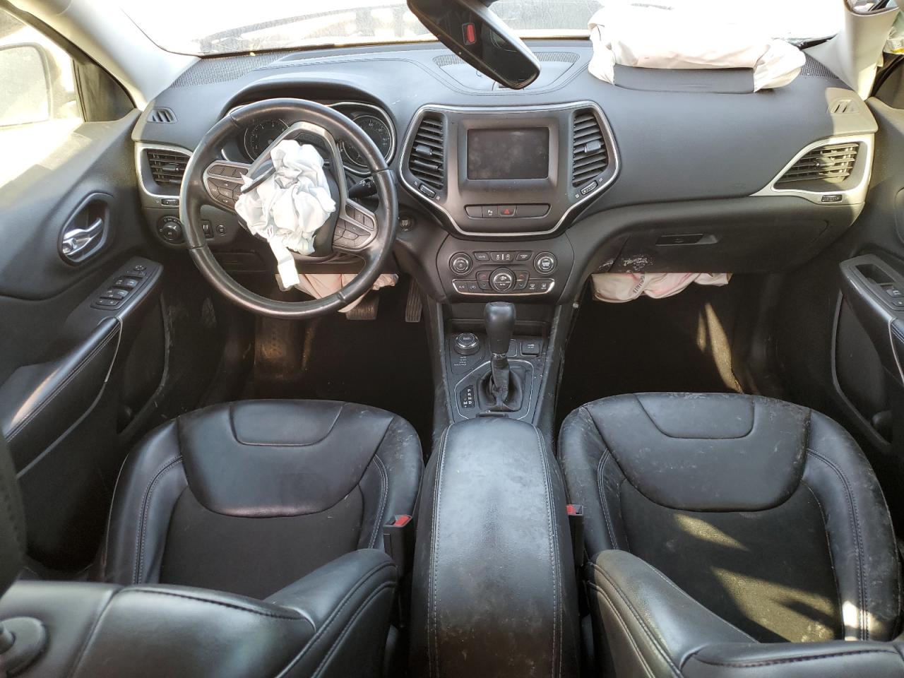 2019 Jeep Cherokee Latitude Plus VIN: 1C4PJMLB7KD253361 Lot: 92889735