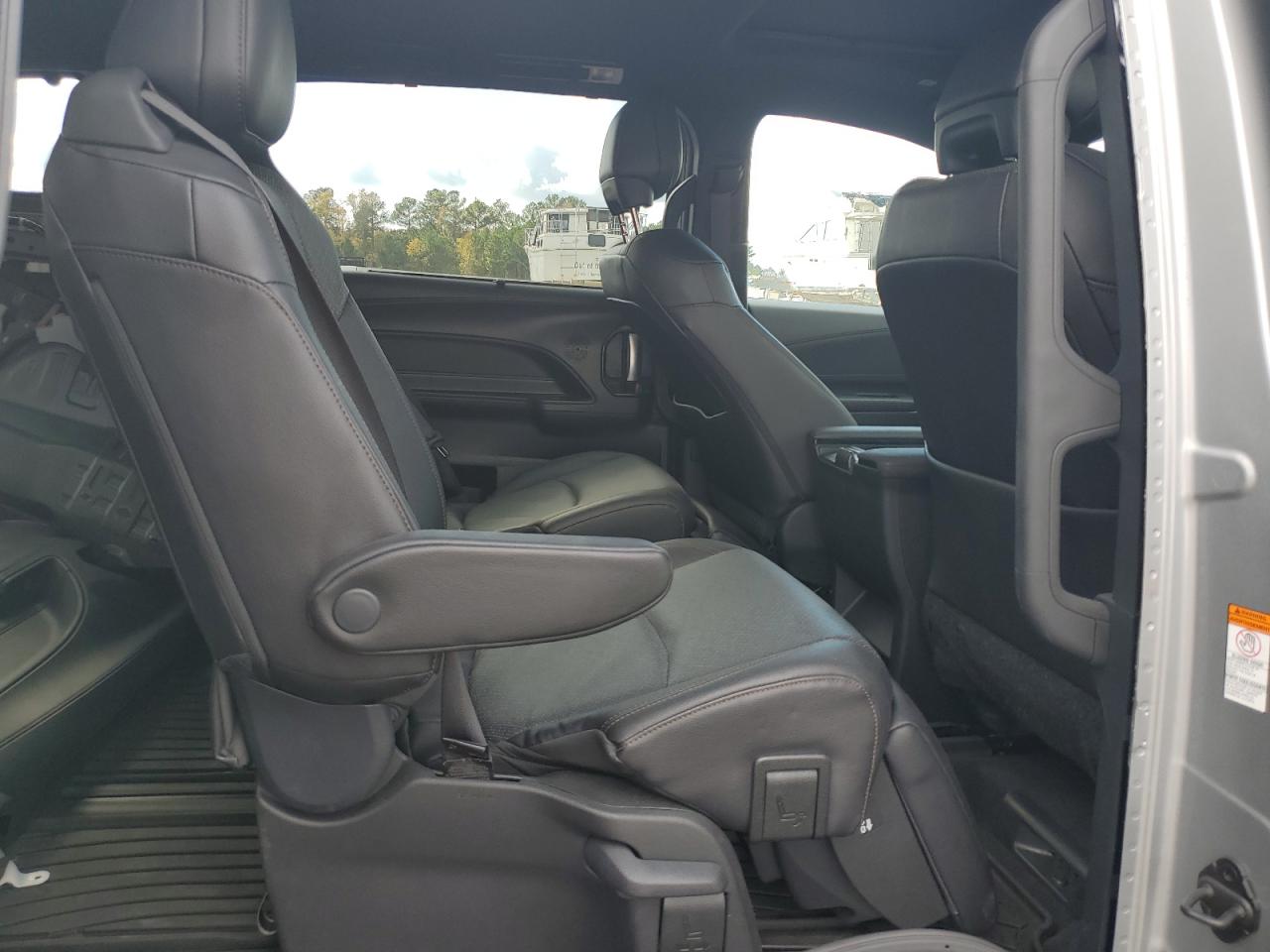 2025 Toyota Sienna Limited VIN: 5TDZRKEC4SS230989 Lot: 90905575