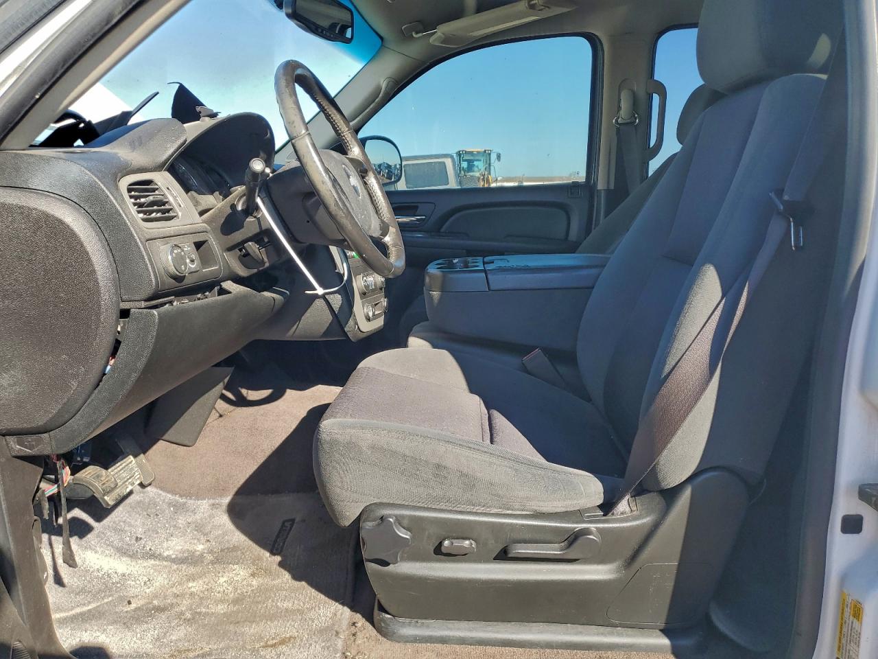 2011 Chevrolet Tahoe C1500 Ls VIN: 1GNSCAE03BR242074 Lot: 94320285