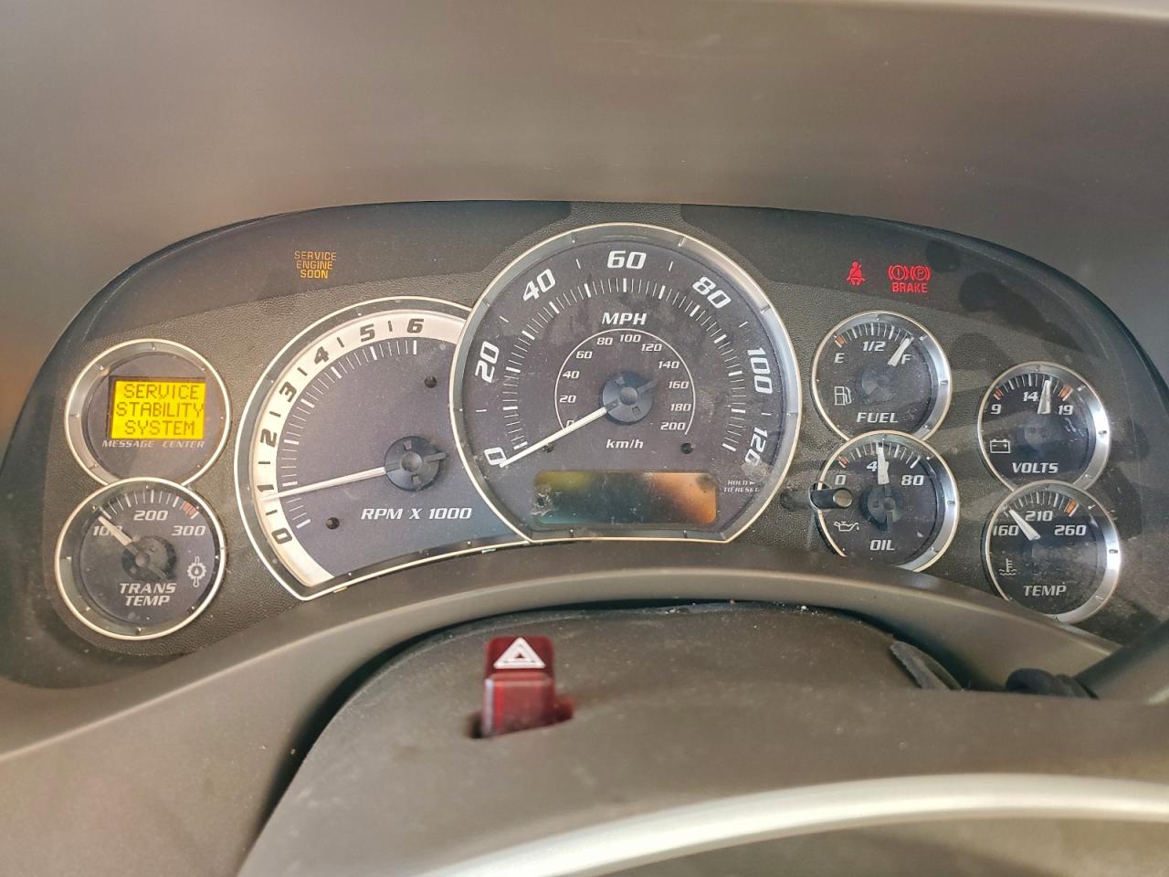 2002 Cadillac Escalade Luxury VIN: 1GYEK63N02R173021 Lot: 93977265