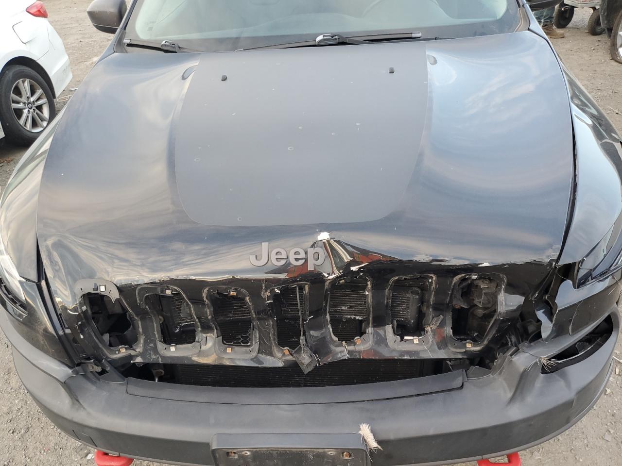 2015 Jeep Cherokee Trailhawk VIN: 1C4PJMBS9FW727337 Lot: 92427815