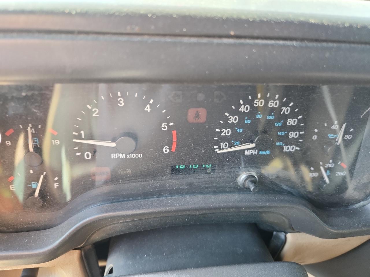 1999 Jeep Wrangler / Tj Sahara VIN: 1J4FY49S0XP402594 Lot: 93293305