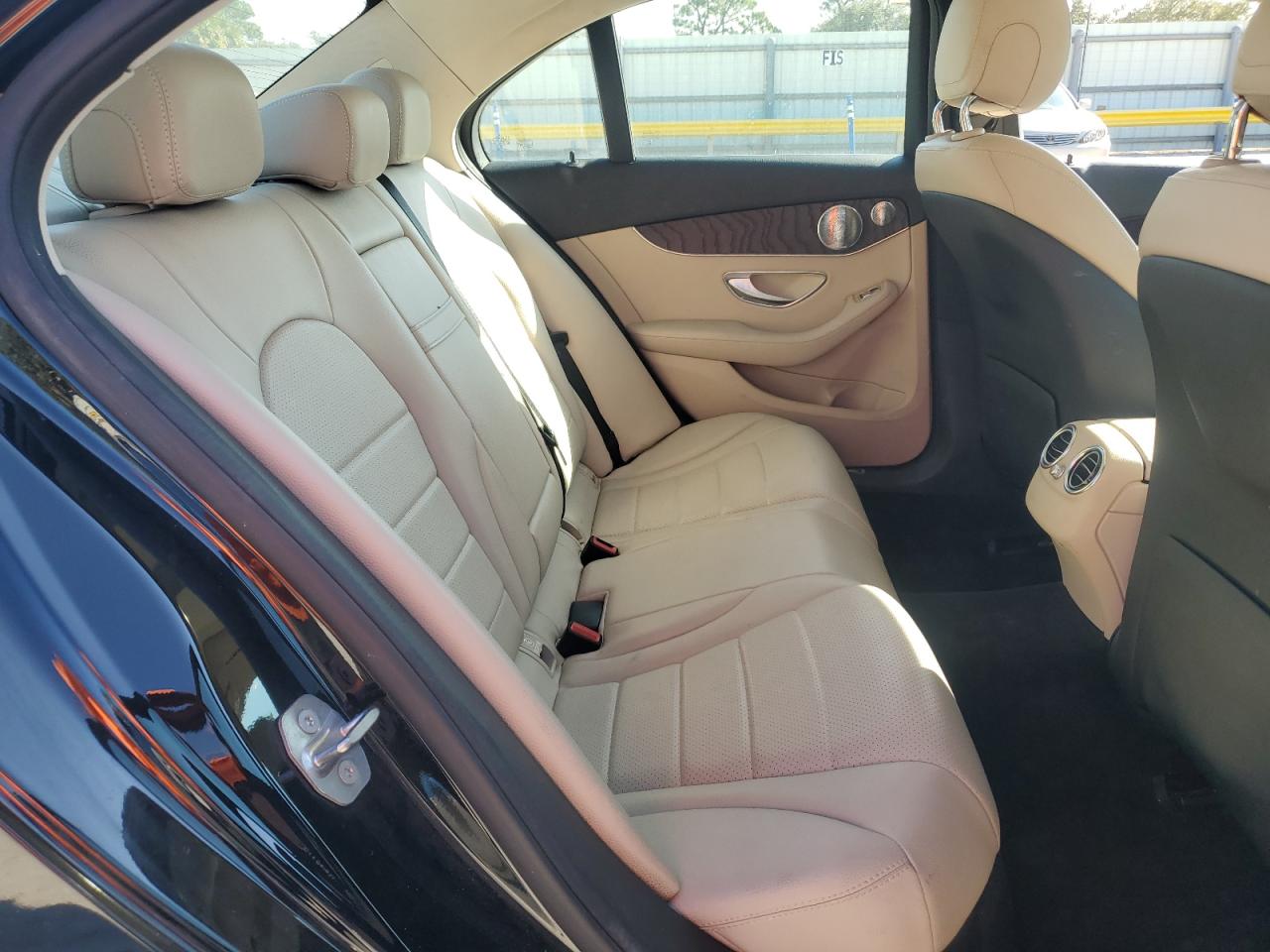 2016 Mercedes-Benz C 300 VIN: 55SWF4JB8GU178247 Lot: 93565845