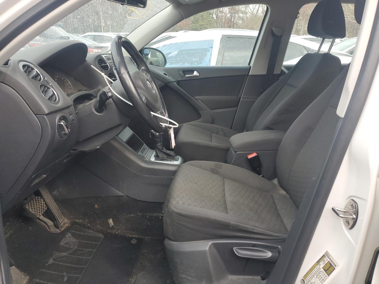 2013 Volkswagen Tiguan S VIN: WVGAV3AX0DW562269 Lot: 90544155