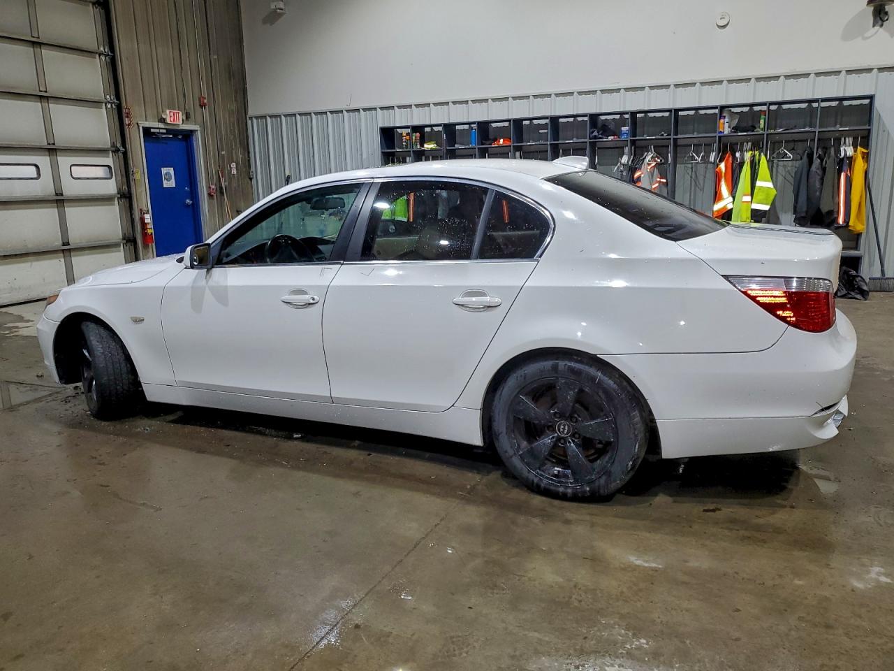 Фото: WBANE53506CK78509