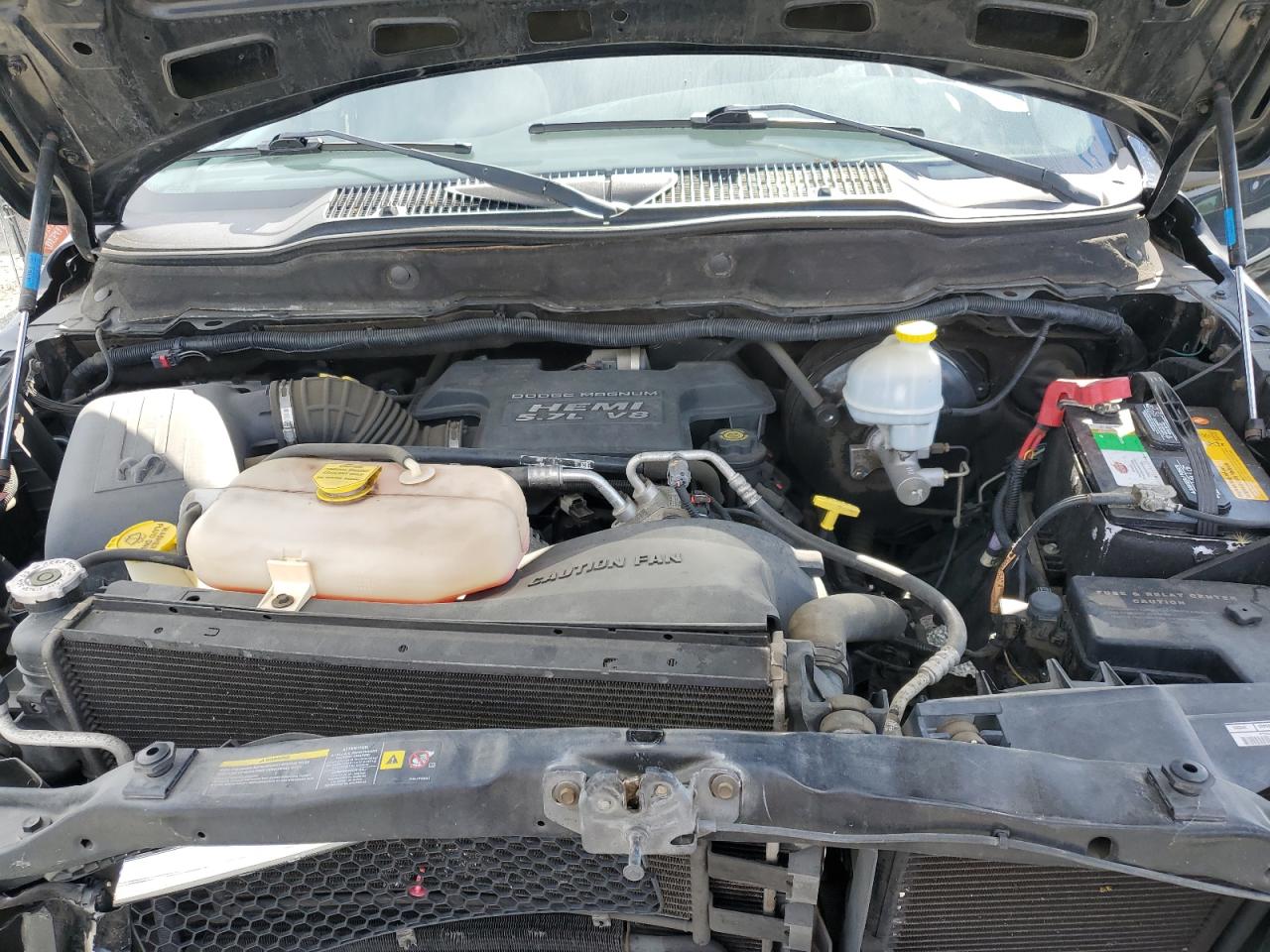 2004 Dodge Ram 1500 St VIN: 1D7HA18D04S624717 Lot: 91670255