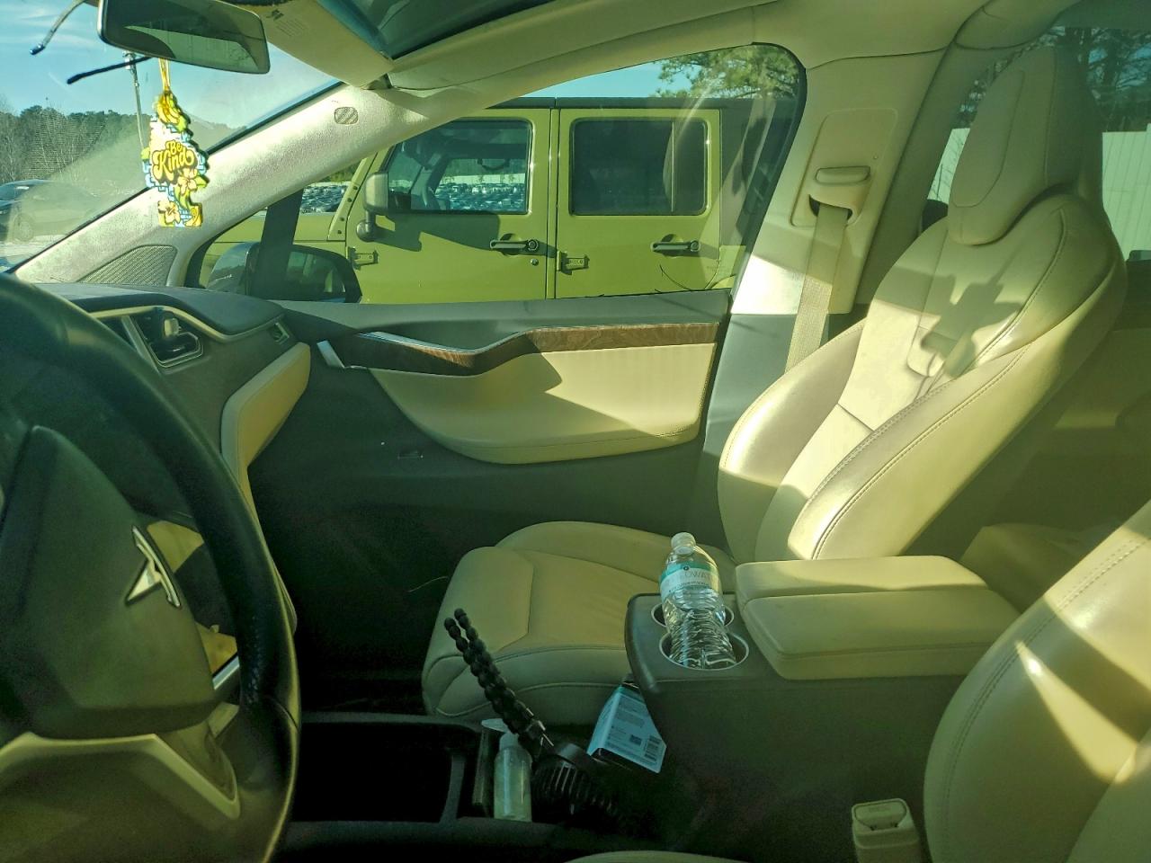 2017 Tesla Model X VIN: 5YJXCBE23HF049766 Lot: 94656355