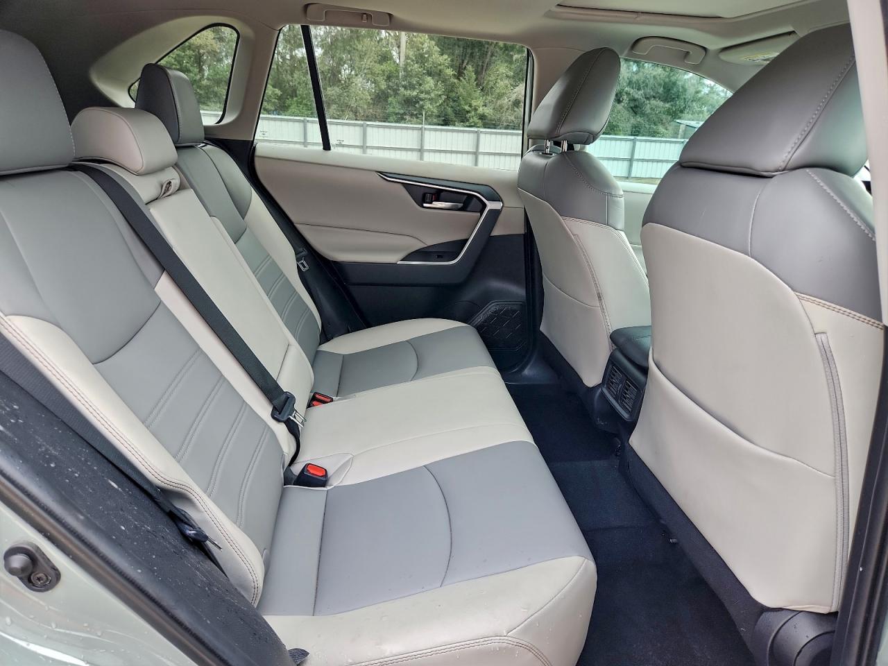 2021 Toyota Rav4 Xle Premium VIN: 2T3C1RFV3MW137887 Lot: 93841225