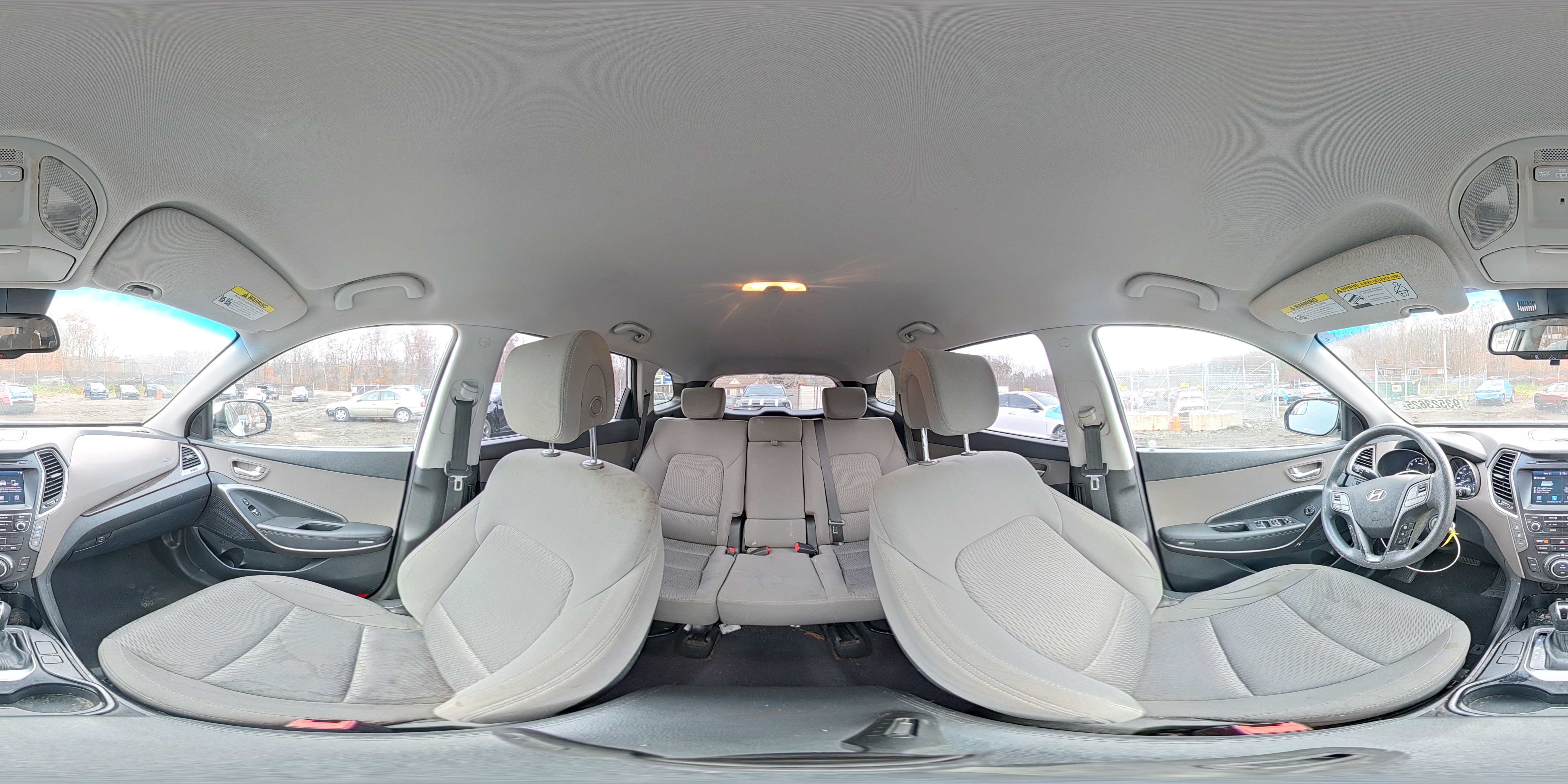 2017 Hyundai Santa Fe Se VIN: KM8SMDHF2HU215621 Lot: 93523625