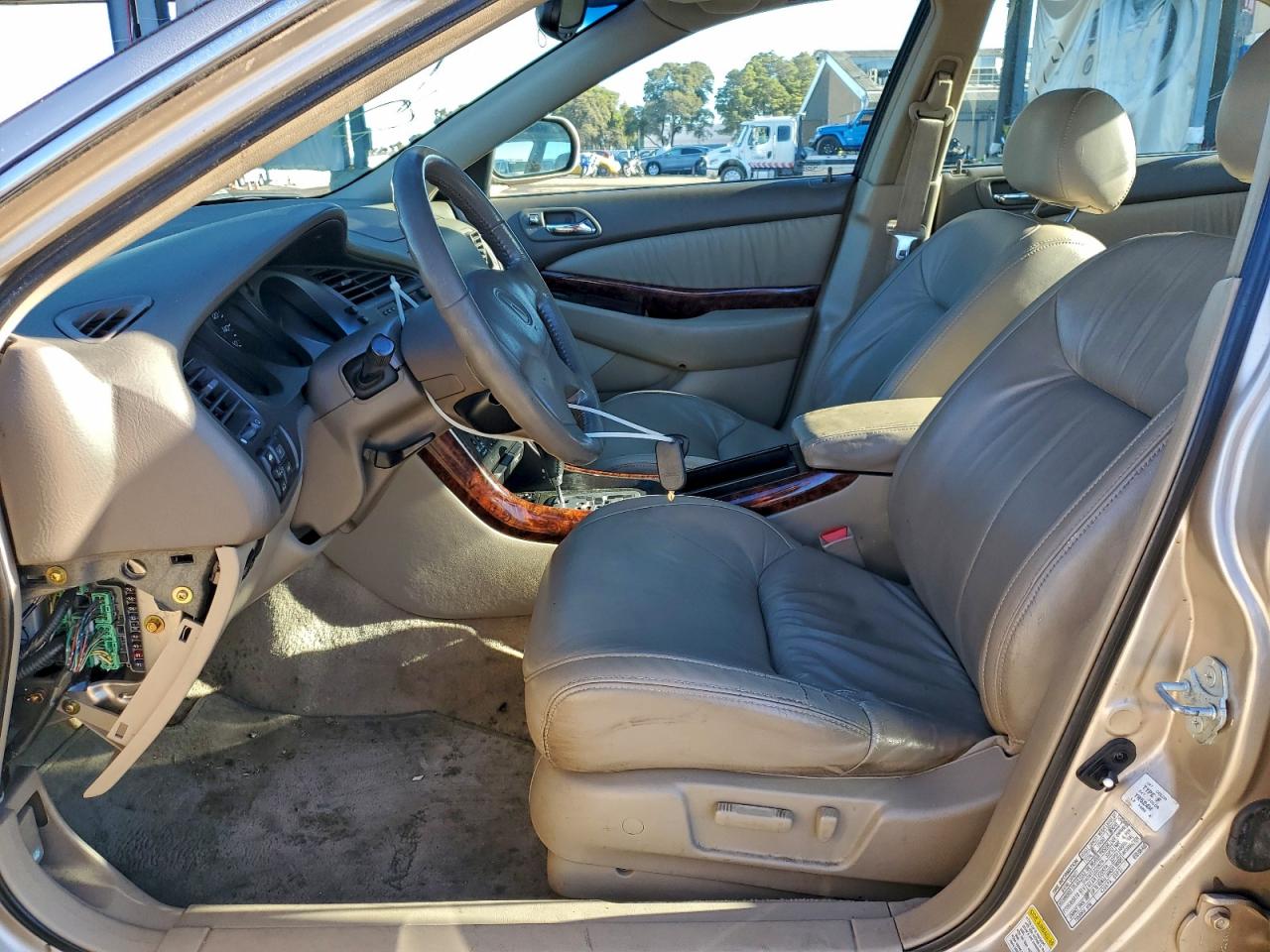 2000 Acura 3.2Tl VIN: 19UUA5661YA056043 Lot: 94164655