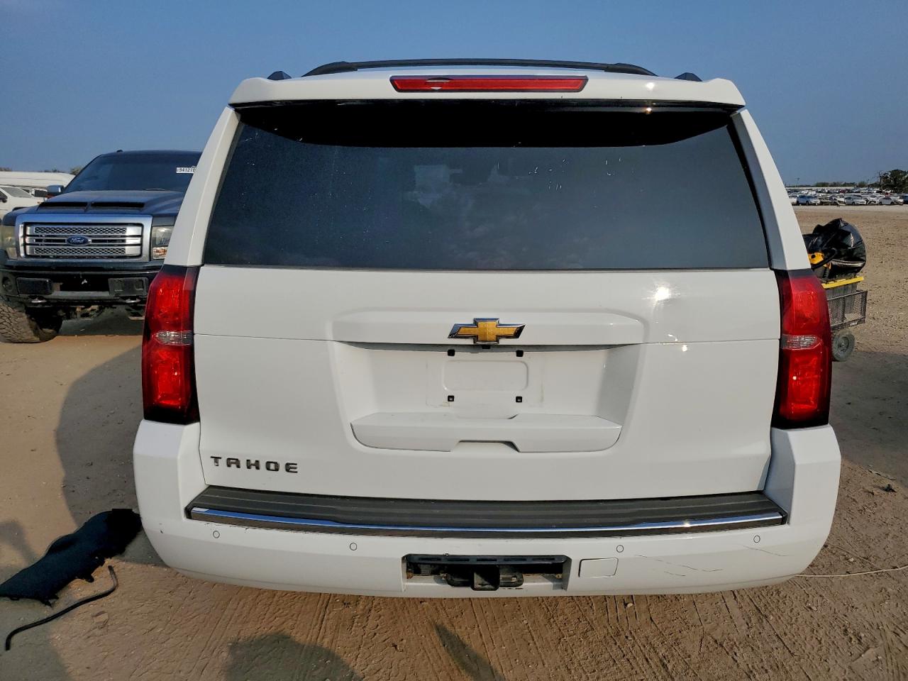 2018 Chevrolet Tahoe K1500 Premier VIN: 1GNSKCKC6JR129649 Lot: 94143355