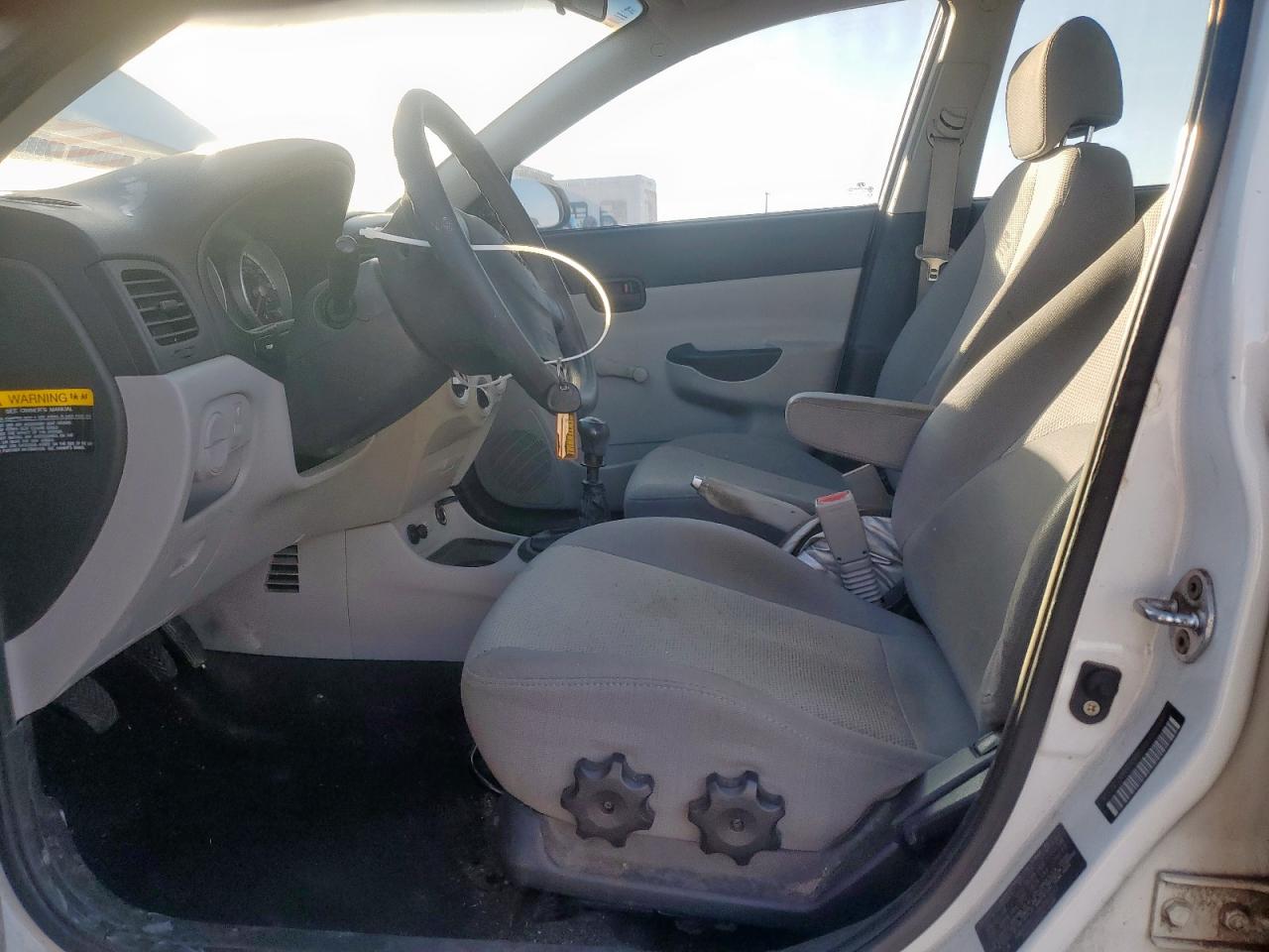 2008 Hyundai Accent Gls VIN: KMHCN46C98U260937 Lot: 92434065